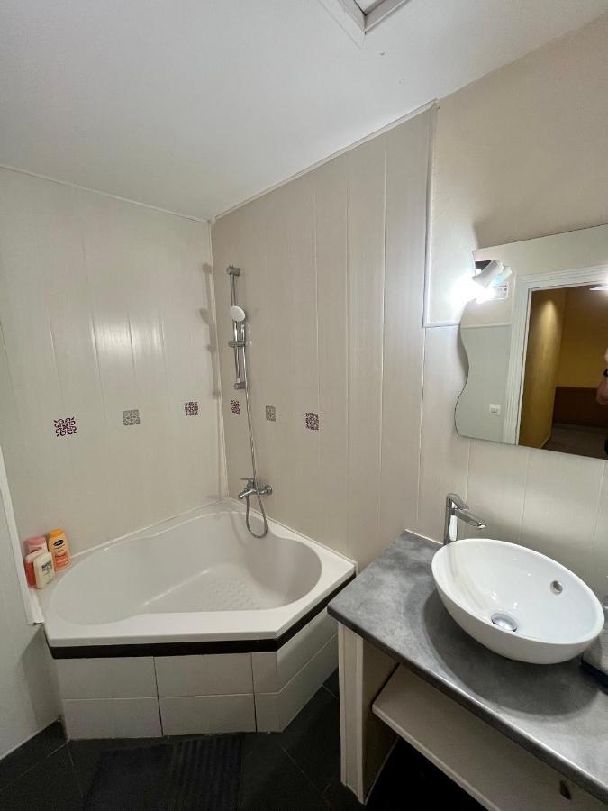 Appartement 2 Chambres - Lits King Size - Wifi - Baignoire Le Puy-en-Velay 外观 照片